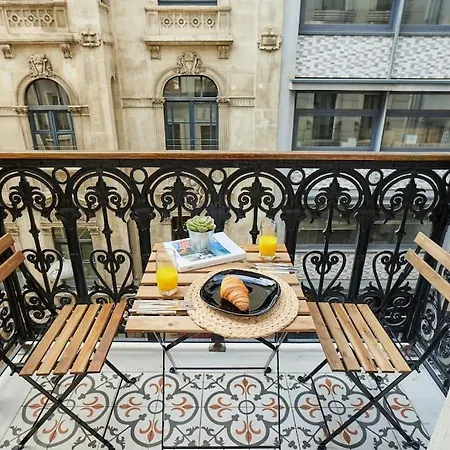 Stunning 2br 1 Min Metro&galata