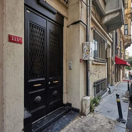Daire Stunning 2br 1 Min Metro&galata