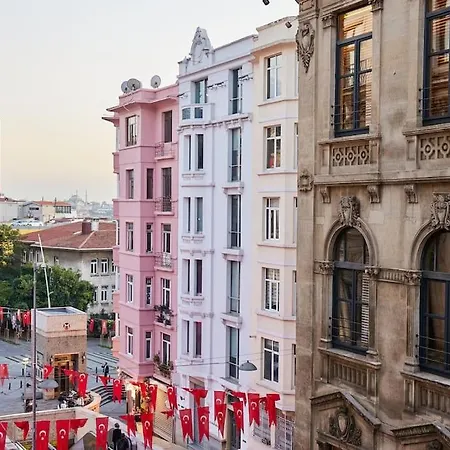 Daire Stunning 2br 1 Min Metro&galata *