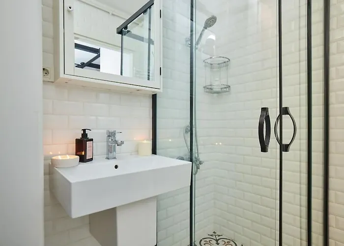 Apartment Stunning 2br 1 Min Metro&galata