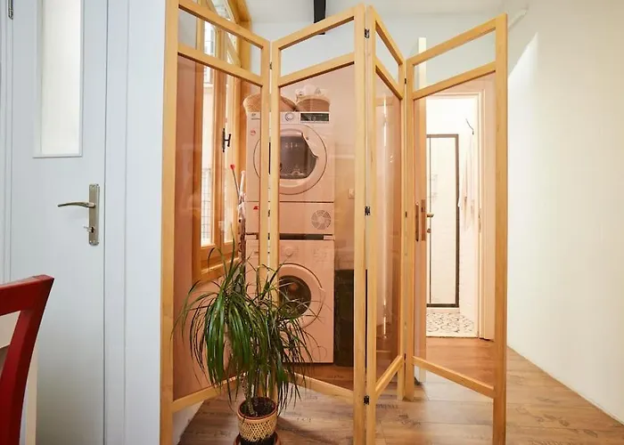 Apartment Stunning 2br 1 Min Metro&galata Istanbul