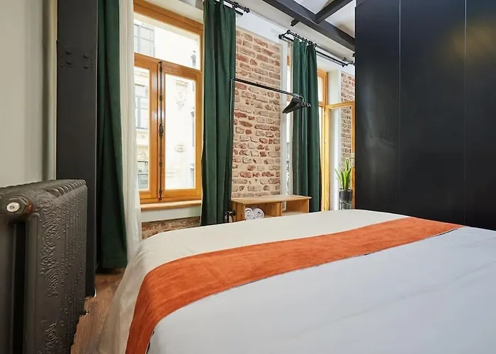 Apartment Stunning 2br 1 Min Metro&galata Istanbul