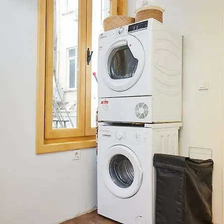 Stunning 2br 1 Min Metro&galata דירה